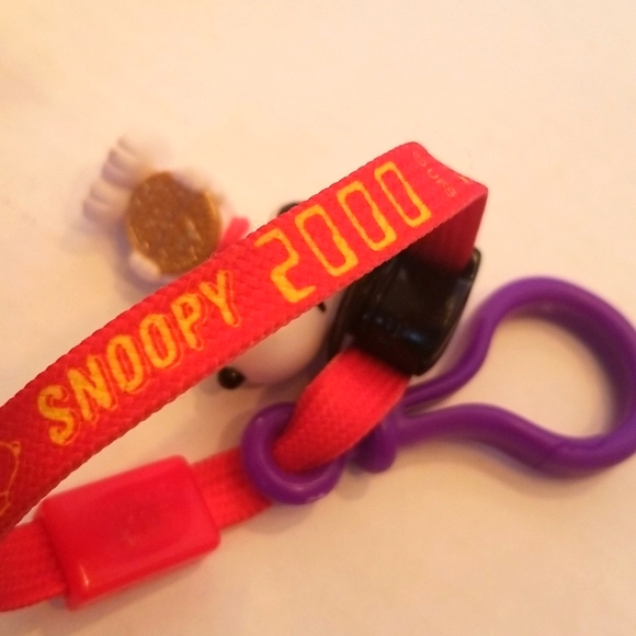 Vintage 2000 Millennium Snoopy Keychain - Picture 5 of 6